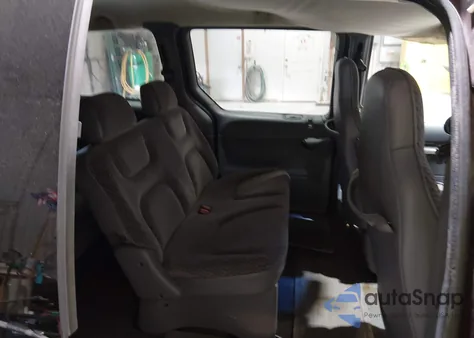 1998 Dodge Grand Caravan from USA, damaged, VIN 2B4GP2437WR588646